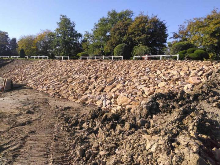 Soutènement en pierre dans l'Ain
