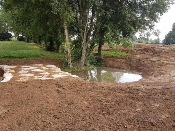 Enrochement d'espace  de détente enrochement dans l'Ain